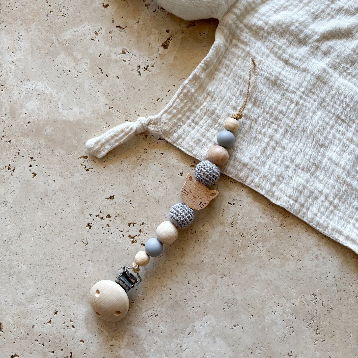 Attache-tétine GRIS CÂLIN